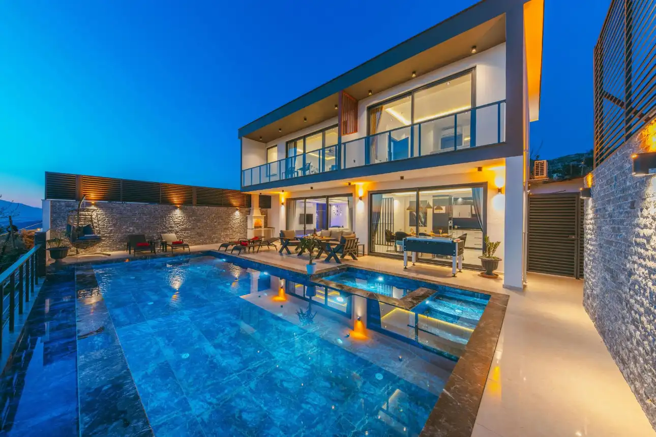 Foto de vivienda con piscina